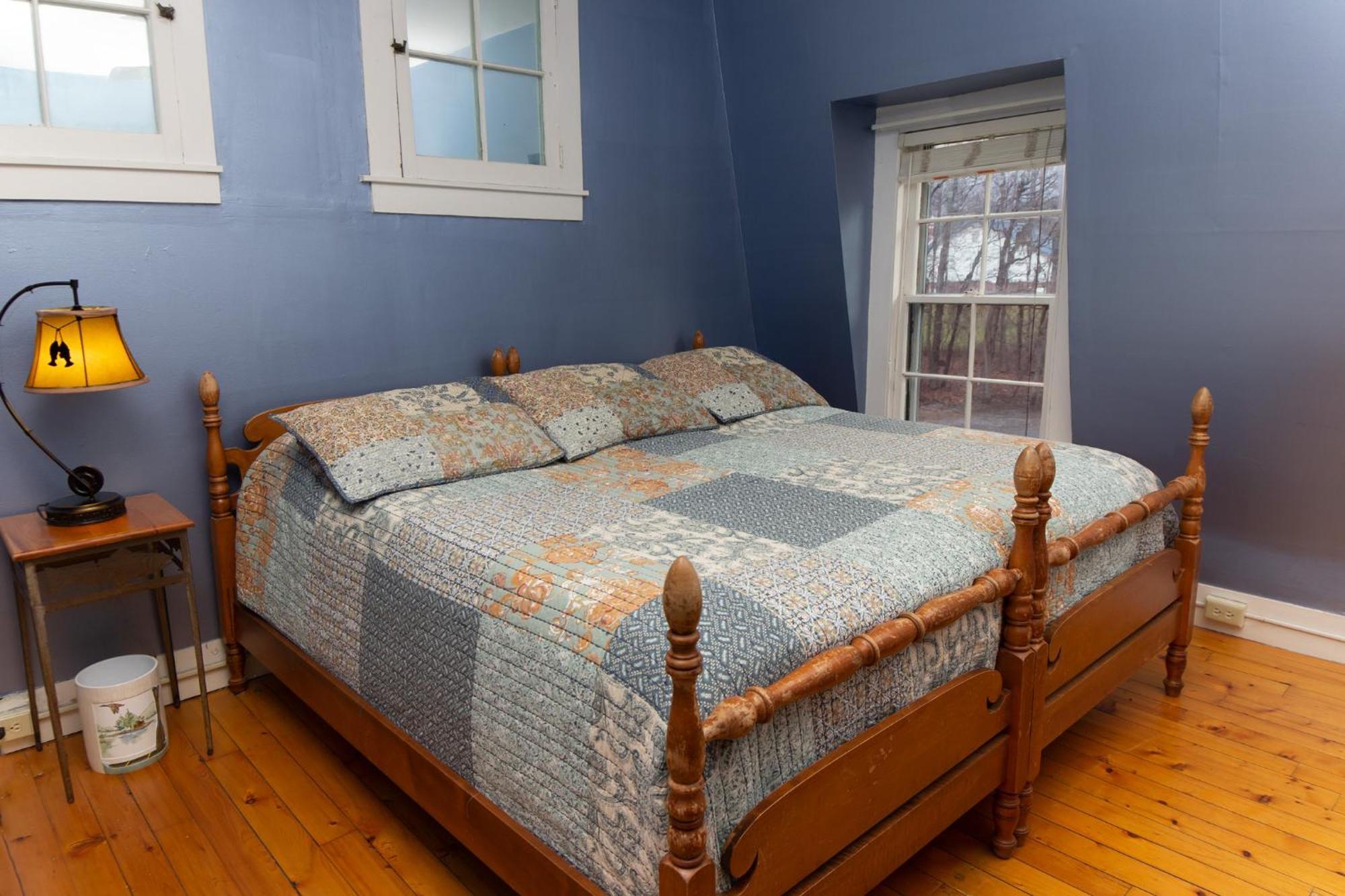 Bed & Breakfast Trails End 2*